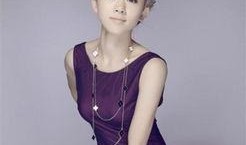最近爆料女主持订婚视频,浪漫时刻引网友热议